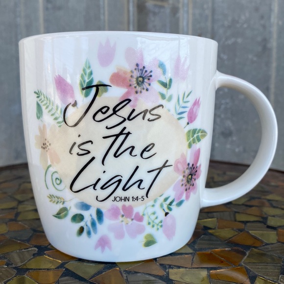 Beautiful “Jesus Is The Light” John 1:4-5 Coffee Mug - Picture 1 of 6